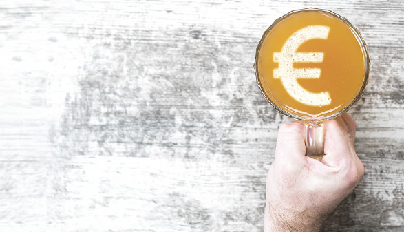 © Ermolaev Aleksandr/stock.adobe.com Bierglas mit Eurozeichen © Ermolaev Aleksandr/stock.adobe.com