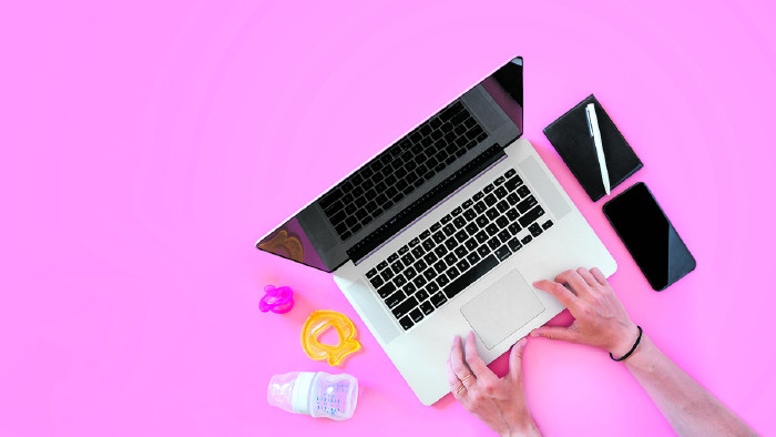 © troyanphoto/adobe.stock.com Frau am Laptop © troyanphoto/adobe.stock.com