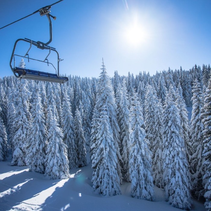 © Canva.com Sessellift_Winter © Canva.com