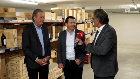 AK Präsident Erwin Zangerl in der Interviewsituation bei Morandell in Wörgl