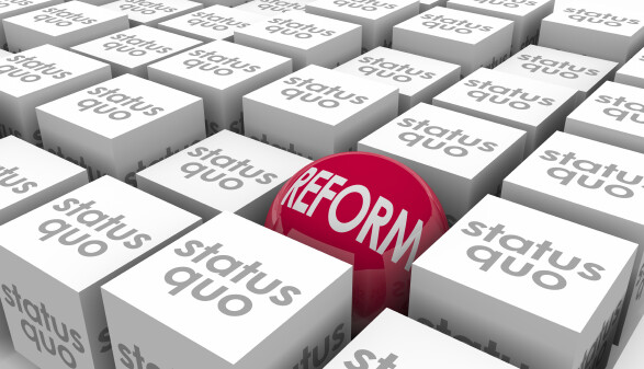 Reformball zwischen Status Quo-Würfeln