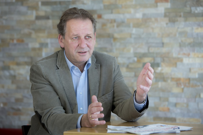 © AK Tirol/Friedle AK Präsident Erwin Zangerl im Gespräch © AK Tirol/Friedle