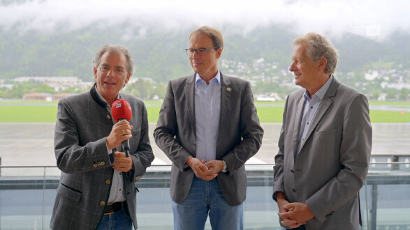 Interviewsituation am Flughafen Innsbruck